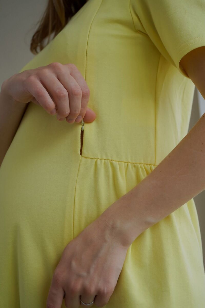 Платье для беременных и кормящих жёлтое